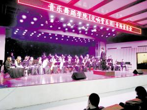 小记者与高雅音乐“零距离”.png
