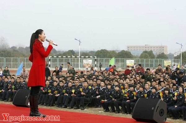 情系人民，放歌大别山——中国音乐家协会“送欢乐下基层”3.jpg