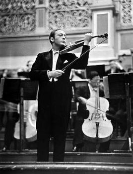 二十世纪杰出的小提琴家亚莎·海菲兹（Jascha·Heifetz）介绍