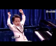 家有琴童！来自香港6岁男童钢琴演奏视频欣赏