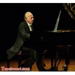 毛里奇奥·波利尼照片集,Maurizio Pollini钢琴演奏与个人艺术照片欣赏