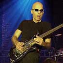 吉他演奏技术上的高手Joe Satriani